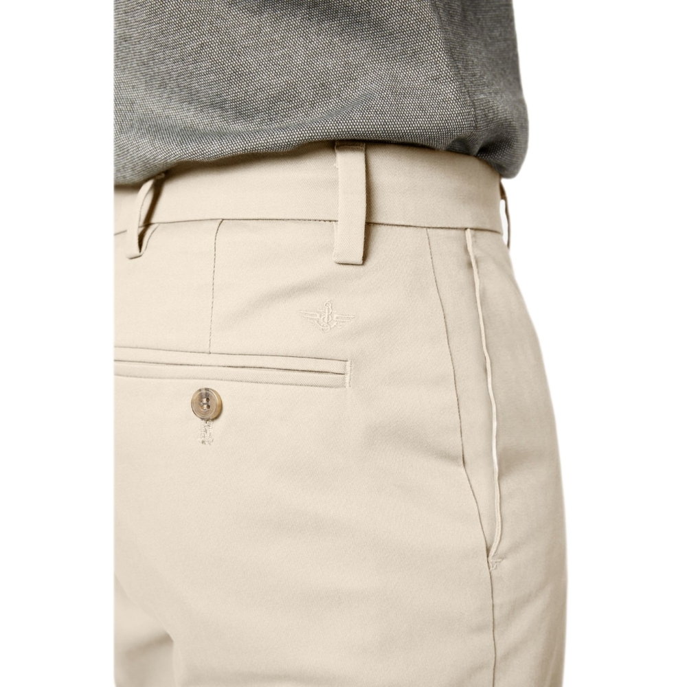 Men's Dockers Signature Khakis, Classic Fit, Flex comfort- Tan 32W X 30L - Picture 3 of 5